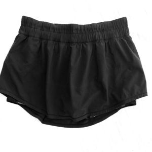 Lululemon classic straight tennis skirt/ Size 8